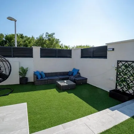 Sabun - Modern House With Heated Pool *