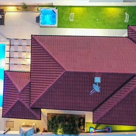 Sabun - Modern House With Heated Pool Вилла