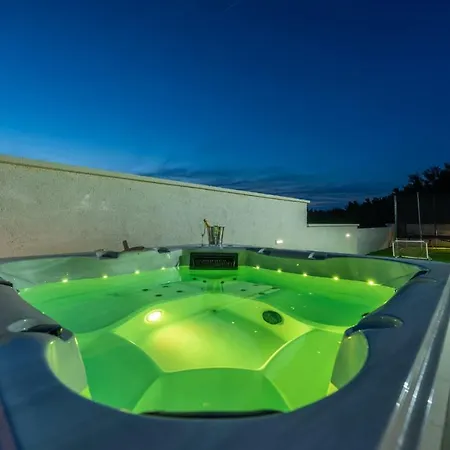 Sabun - Modern House With Heated Pool Willa *