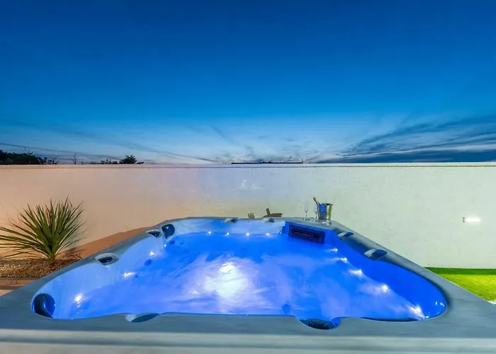 Sabun - Modern House With Heated Pool Villa Privlaka (Zadar)