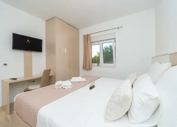 Sabun - Modern House With Heated Pool Privlaka (Zadar)