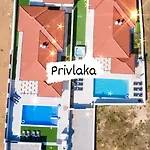 Sabun - Modern House With Heated Pool *
