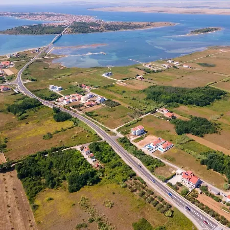 Vila Sabun - Modern House With Heated Pool Privlaka (Zadar)