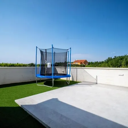 Sabun - Modern House With Heated Pool Vila Privlaka (Zadar)