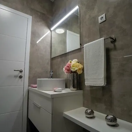 Vila Sabun - Modern House With Heated Pool