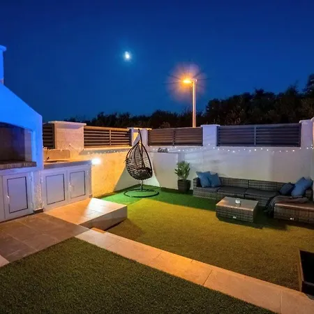 Βίλα Sabun - Modern House With Heated Pool Privlaka (Zadar)