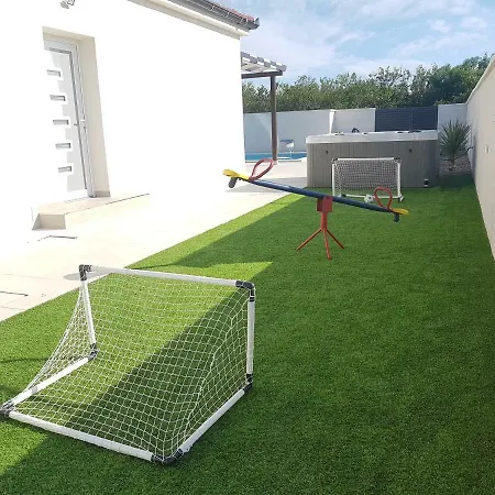 Sabun - Modern House With Heated Pool Vila *