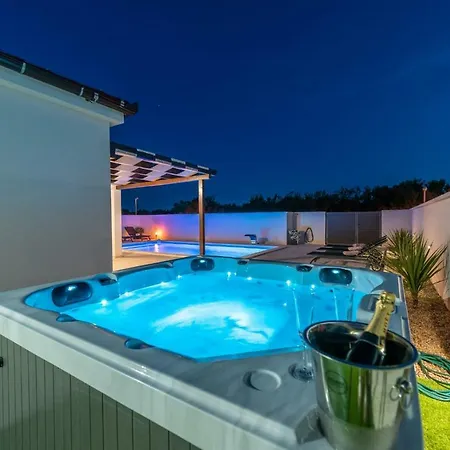 Sabun - Modern House With Heated Pool Vila