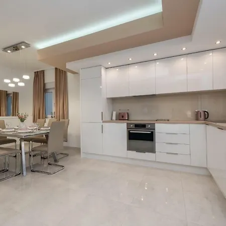 빌라 Sabun - Modern House With Heated Pool *