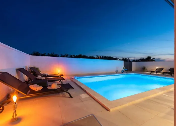 Βίλα Sabun - Modern House With Heated Pool Privlaka (Zadar)